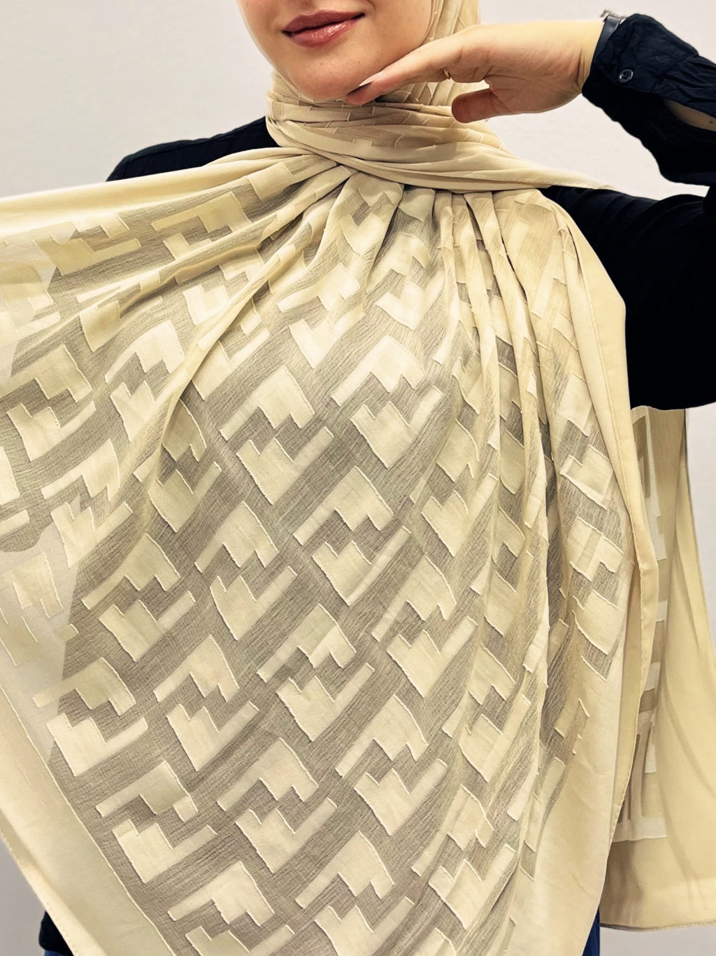 Kenz Devoré F Scarf