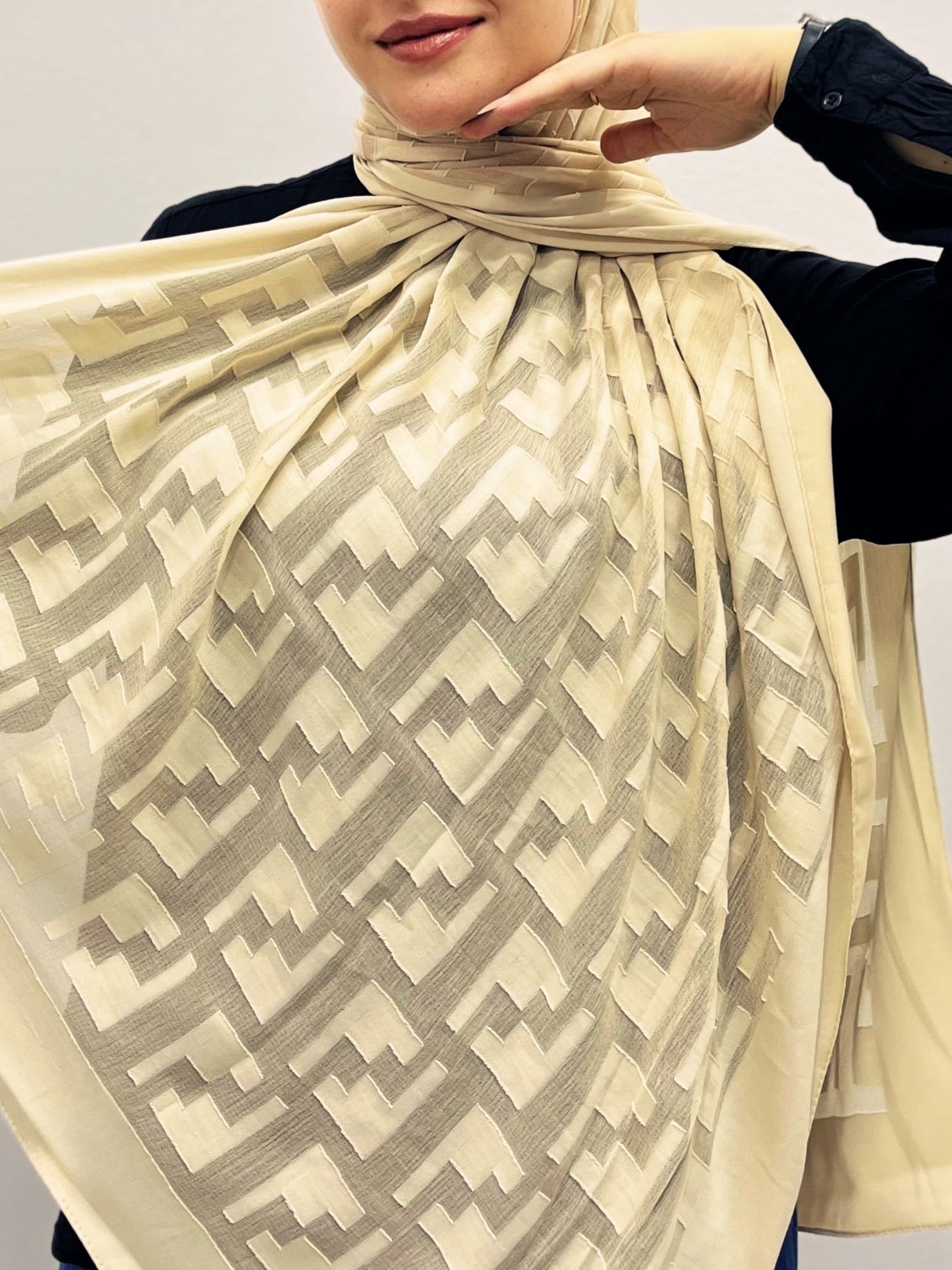 Kenz Devoré F Scarf