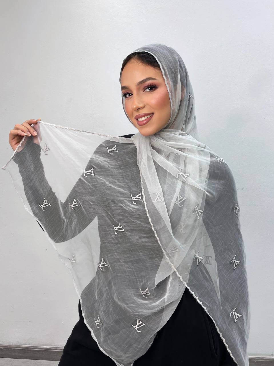 Julia LV Veil