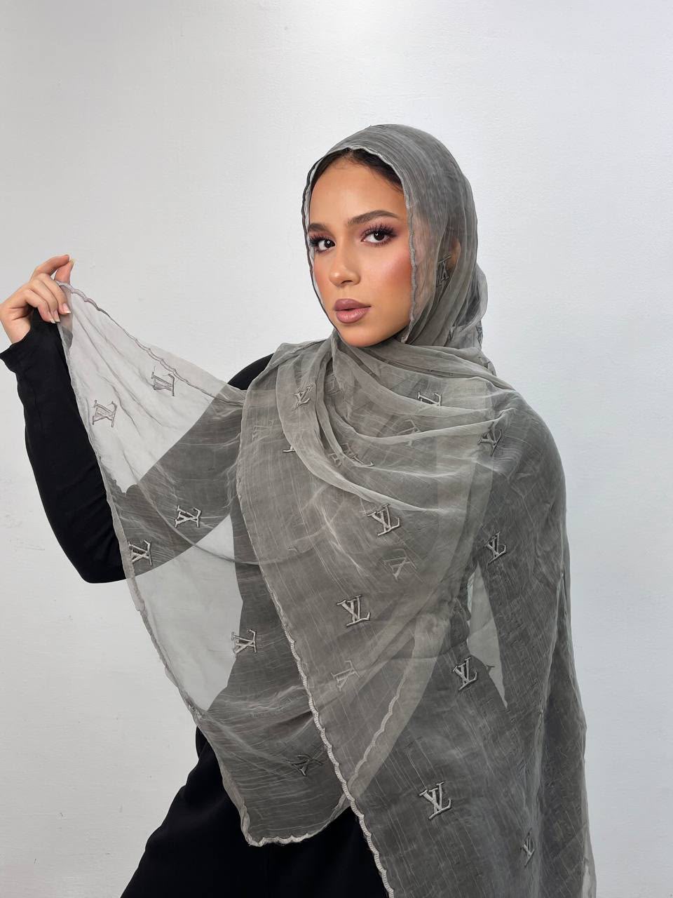 Julia LV Veil