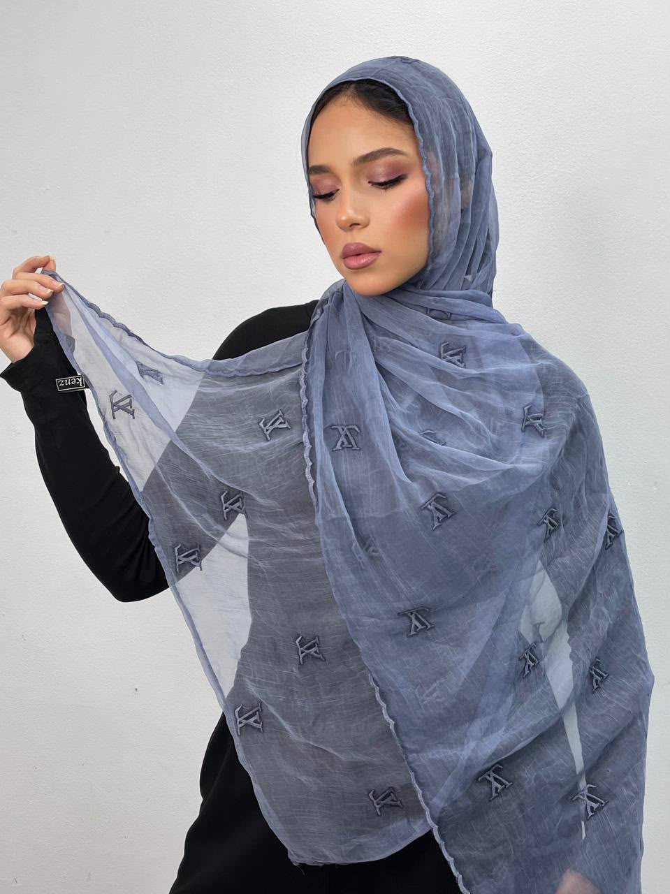 Julia LV Veil