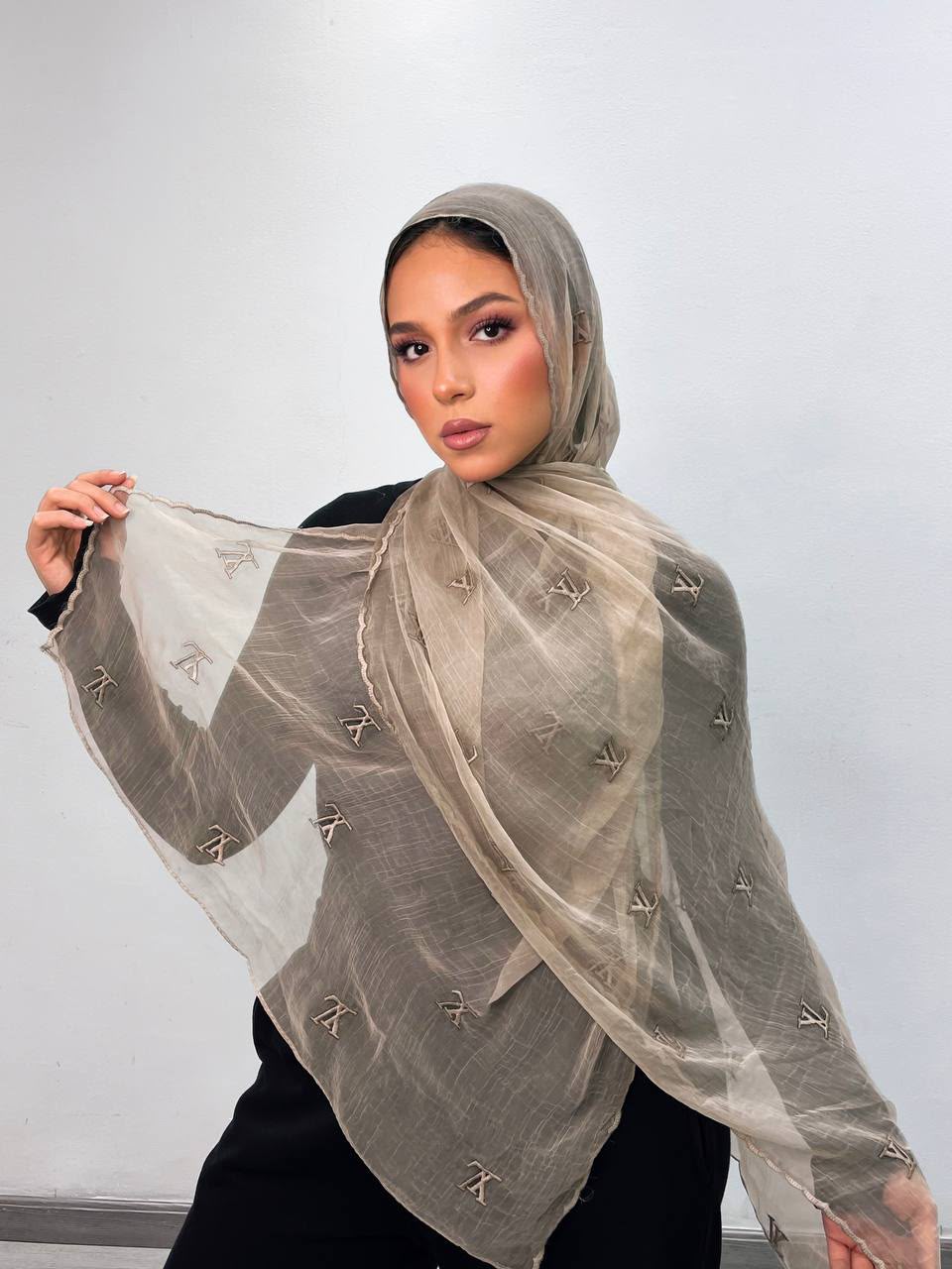Julia LV Veil